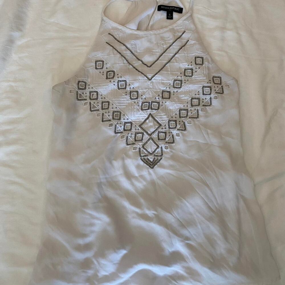 Banana republic white with silver detailed blouse
